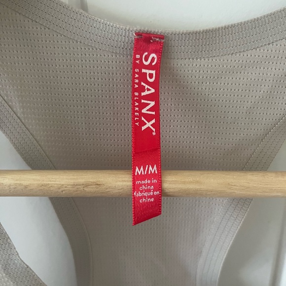 Spanx by Sara Blakely Medium Tank Top - Picture 3 of 5
